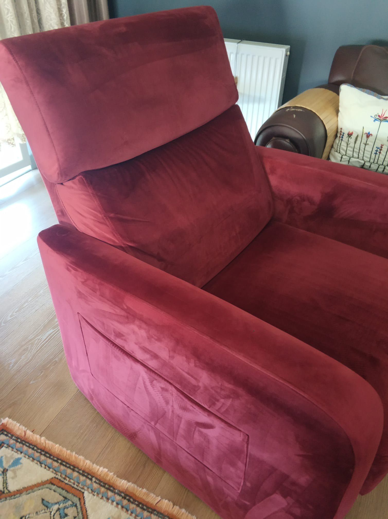 TEKLİ KOLTUK UZANMALI YATMALI TV BERJER TEMİZ DURUMDA