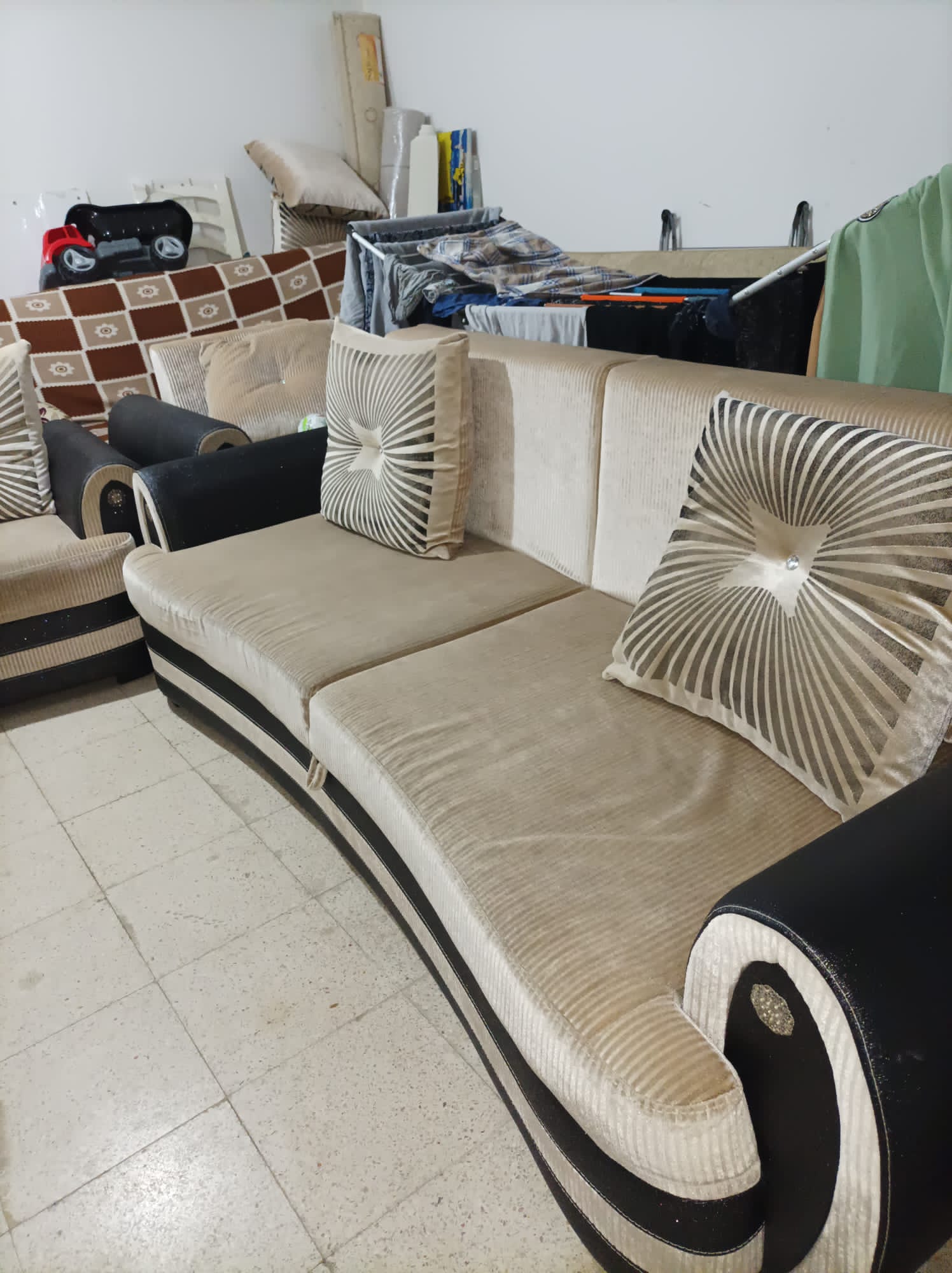 2.el avangard kanepe çekyat tekstil gibi antika ürünlerini, edici bir